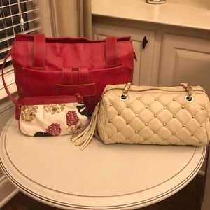 2 leather handbags(Franklin Covey/CLAUDIA Firenze)